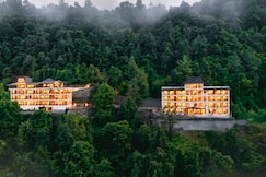juSTa Luxe Hollow Oak Mussoorie, Nag Tibba