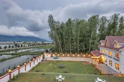 Robusta Retreat The Lake Side Resort, Srinagar, Gulmarg