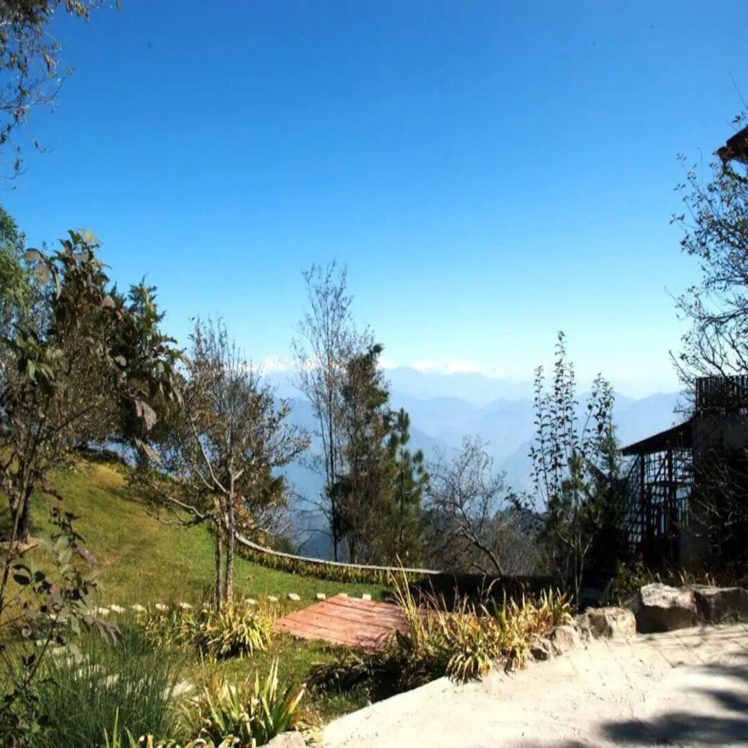 Avalon 5 Bedroom Cottage | Mountain View - Tap to explore photos
