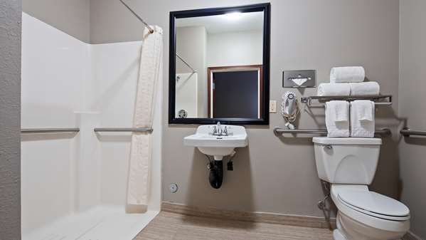 BEST WESTERN GENESEO INN - Tap to explore photos