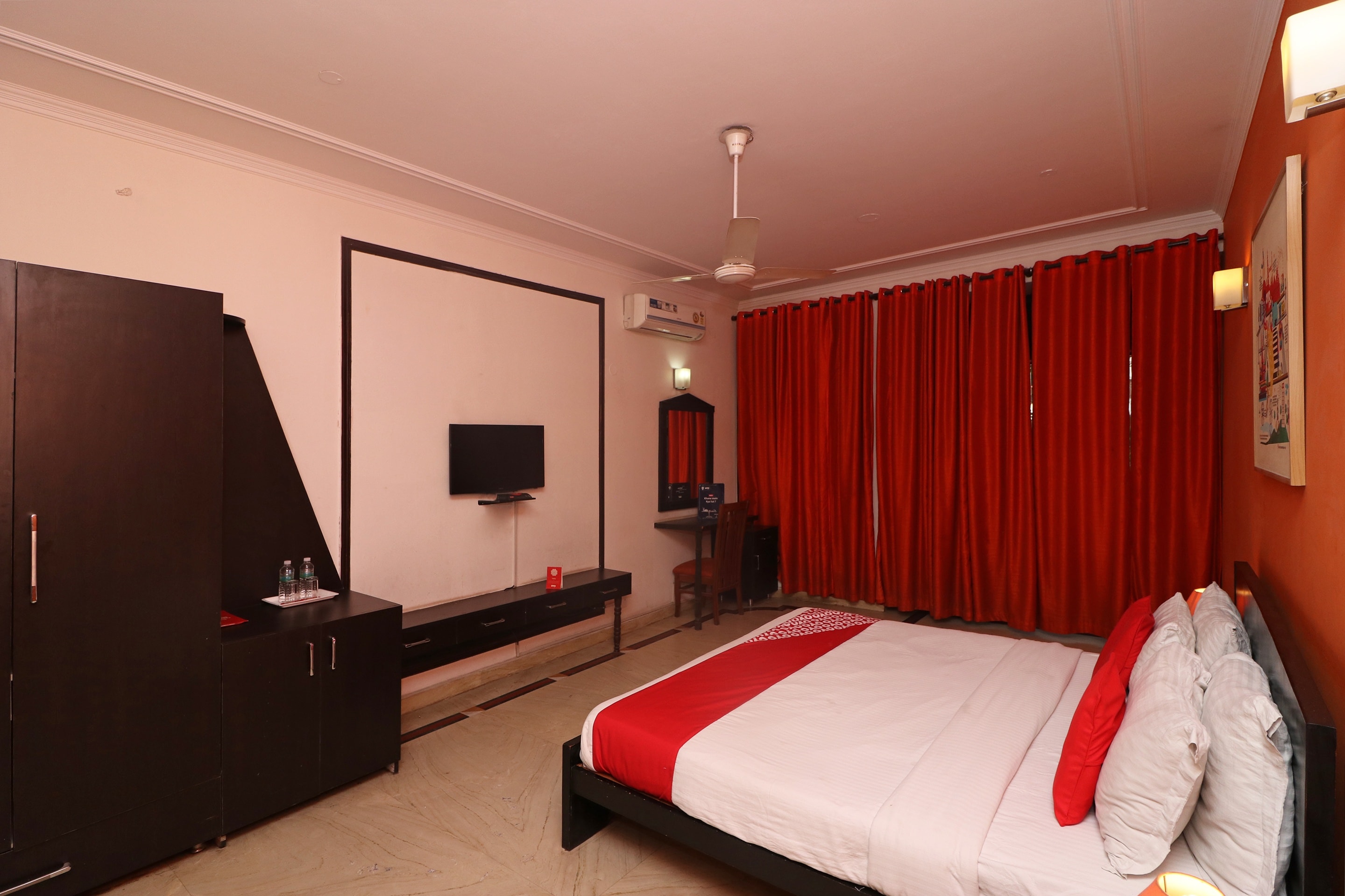 Super Hotel O Hare rama guest house - Tap to explore photos