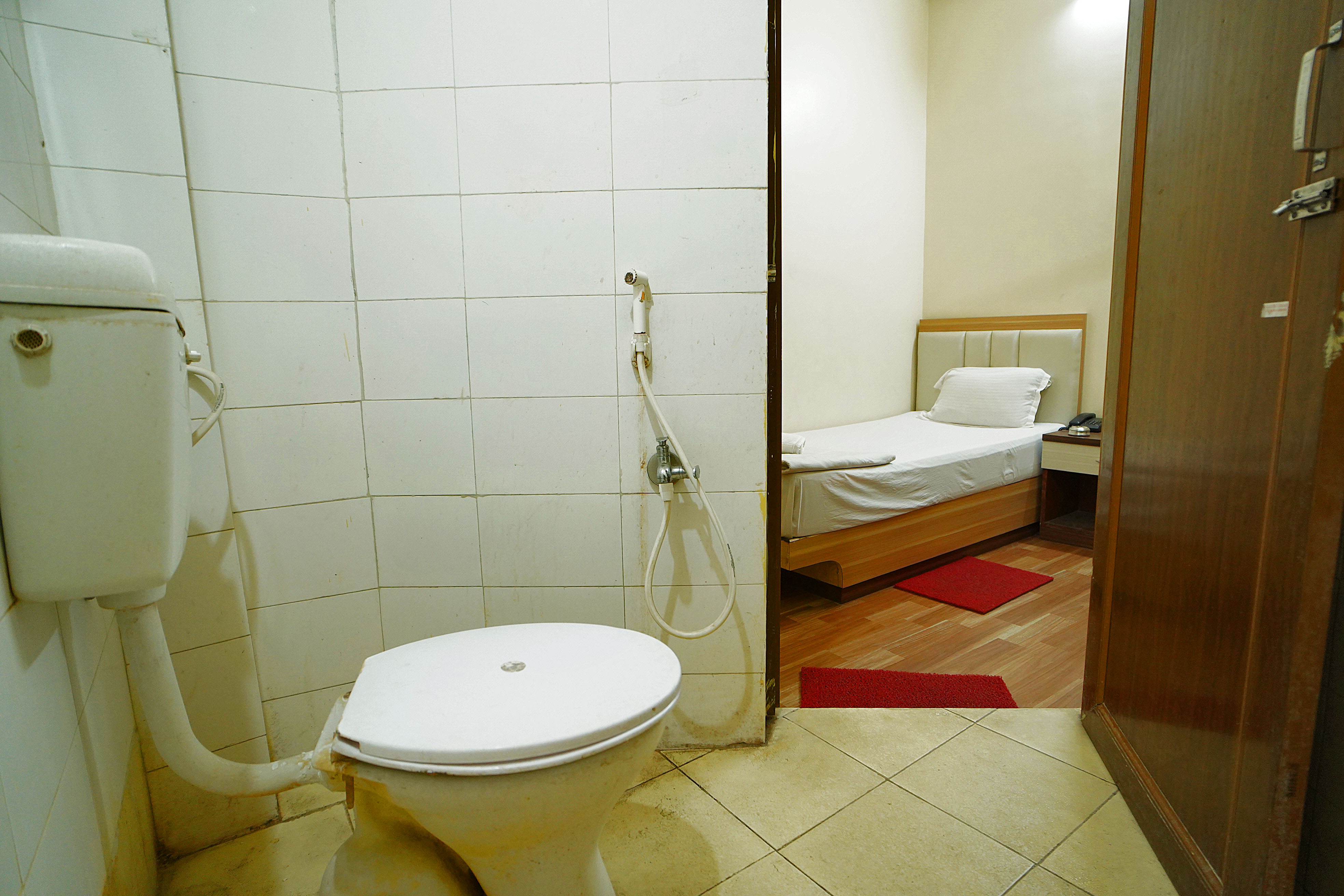 Hotel Balaka Inn - Tap to explore photos
