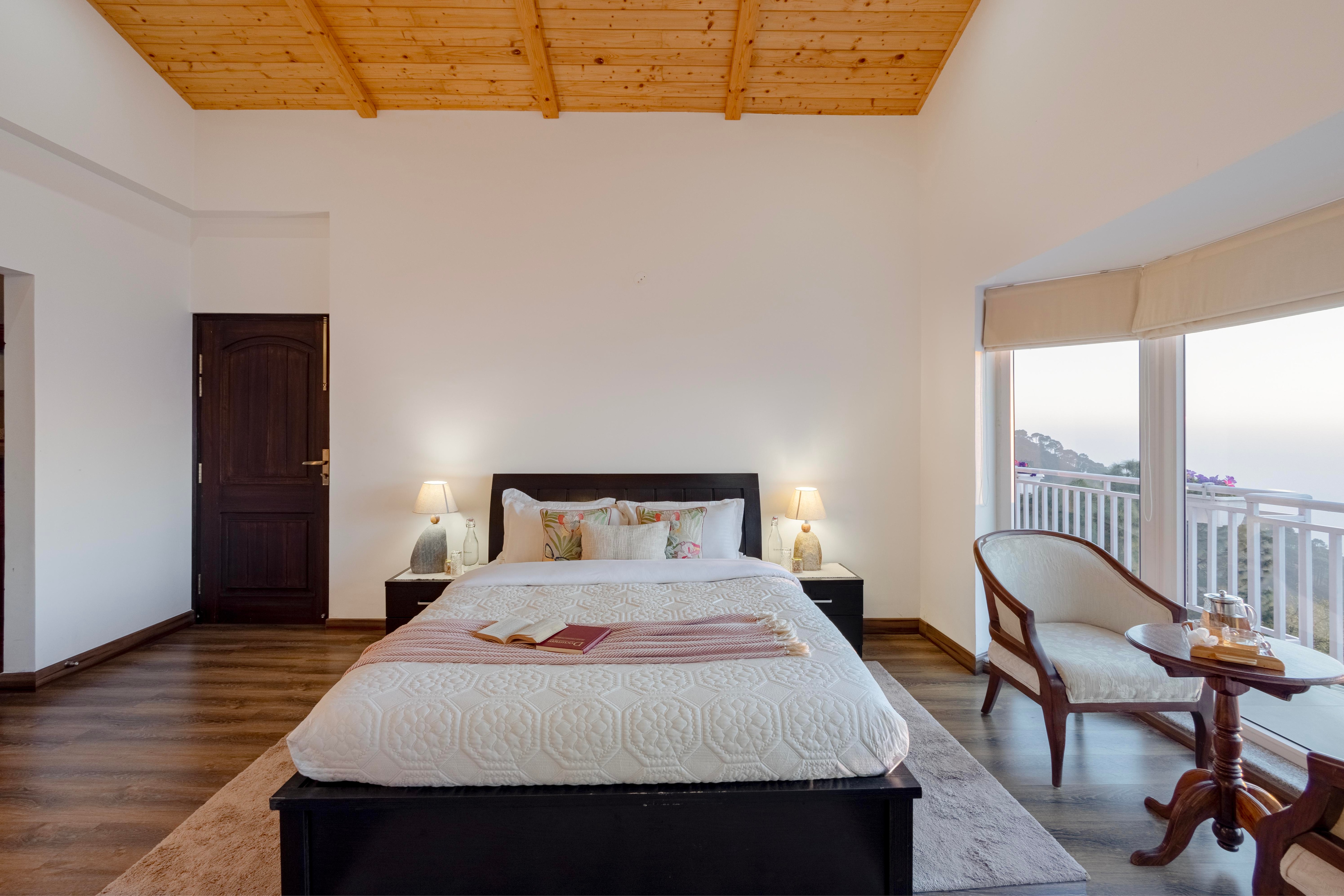 ELIVAAS Ivory Ridge 9 BHK Cliffside Villa with Picturesque View - Tap to explore photos
