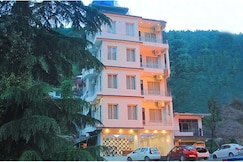 Hotel Triund Heights, Dharamshala