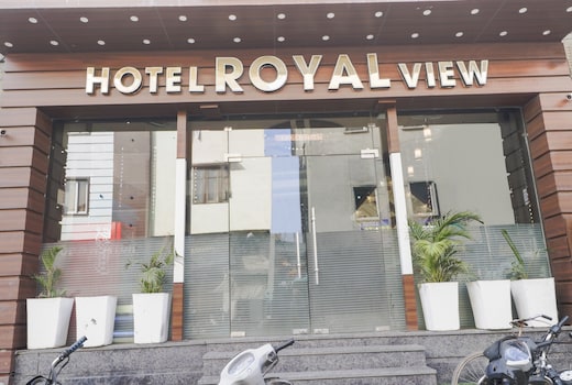 OYO 77326 Hotel Royal View