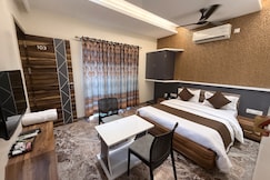 HOTEL ARYADEEP, Dhule