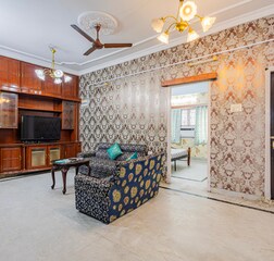 Superior Room 1 King Bed