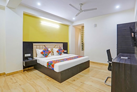 FabHotel Lime Stay - Nr. Yashobhoomi Convention Centre