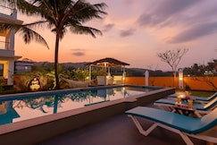 StayVista | Waterlily 3 BHK Villa w/ pool, Breakfast Included, Goa