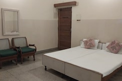 G M Guest House, Varanasi