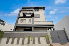 Super Townhouse Ekana Cricket Stadium Formerly Sunrise Regal, Lucknow