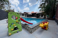 Red stone paradise bungalow with private pool, Mahabaleshwar