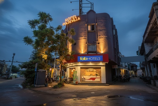 FabHotel Gokul Villa