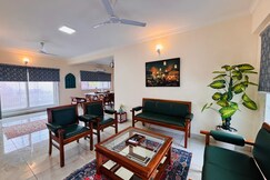 7 Elysee Homestay - Onyx, 3BHK, Ottappalam