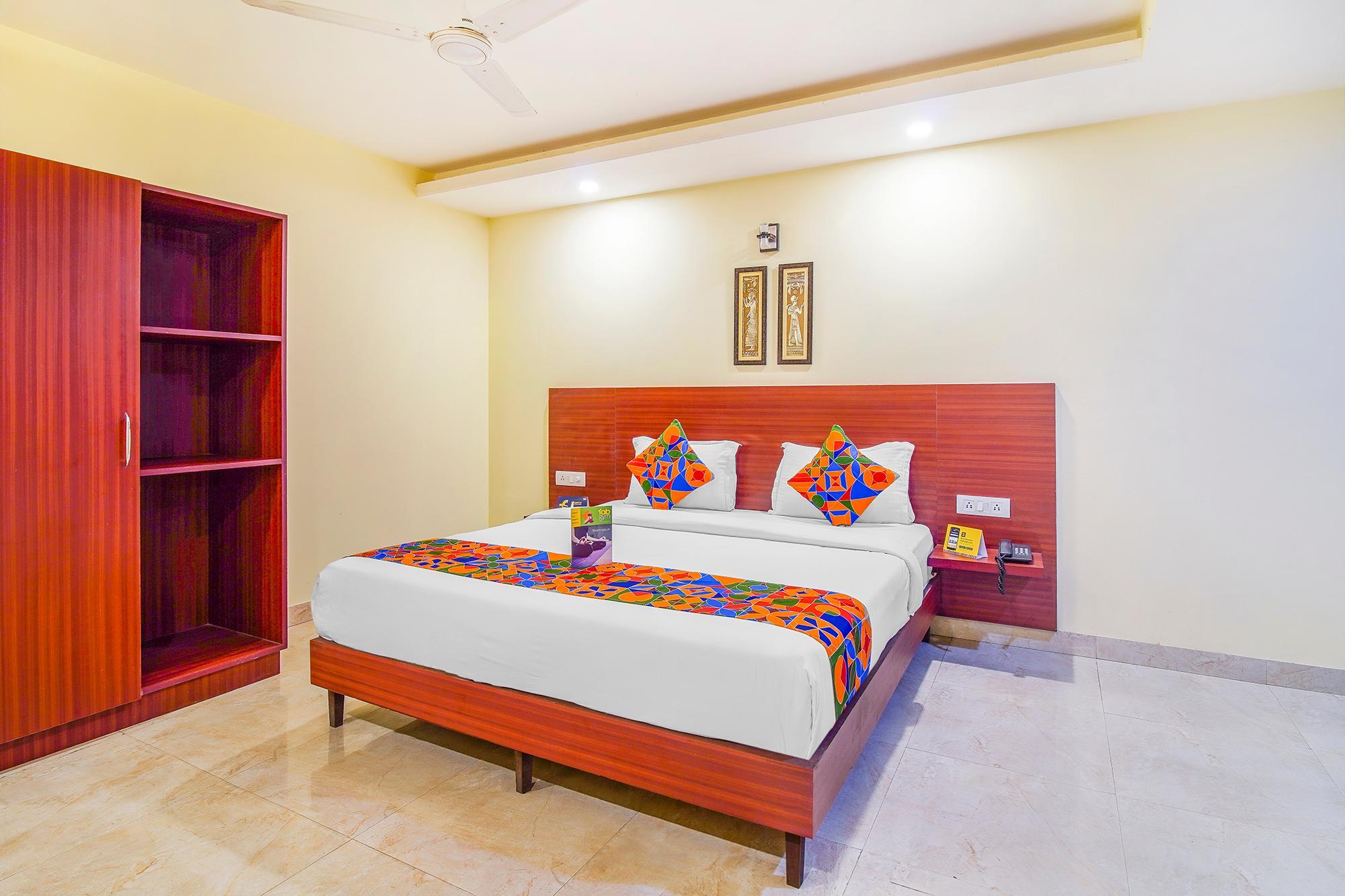 FabHotel VR Stay - Tap to explore photos
