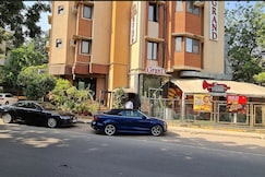 HOTEL ROYAL CASTLE GRAND ,C R PARK, Delhi