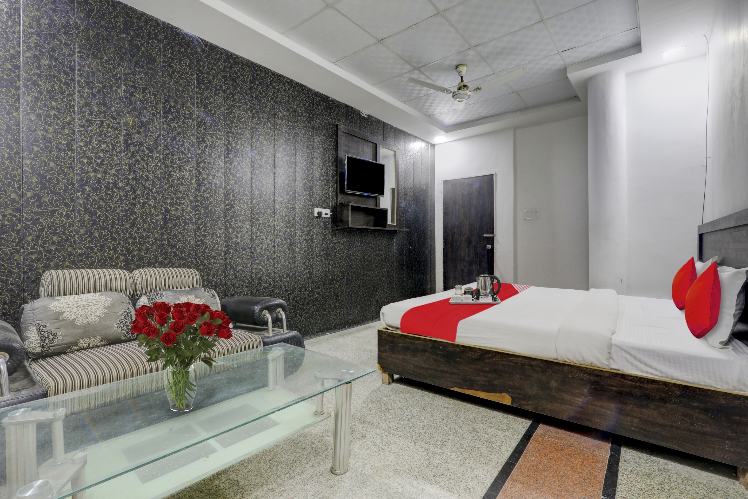 Hotel O Khushboo International Hotel - Tap to explore photos