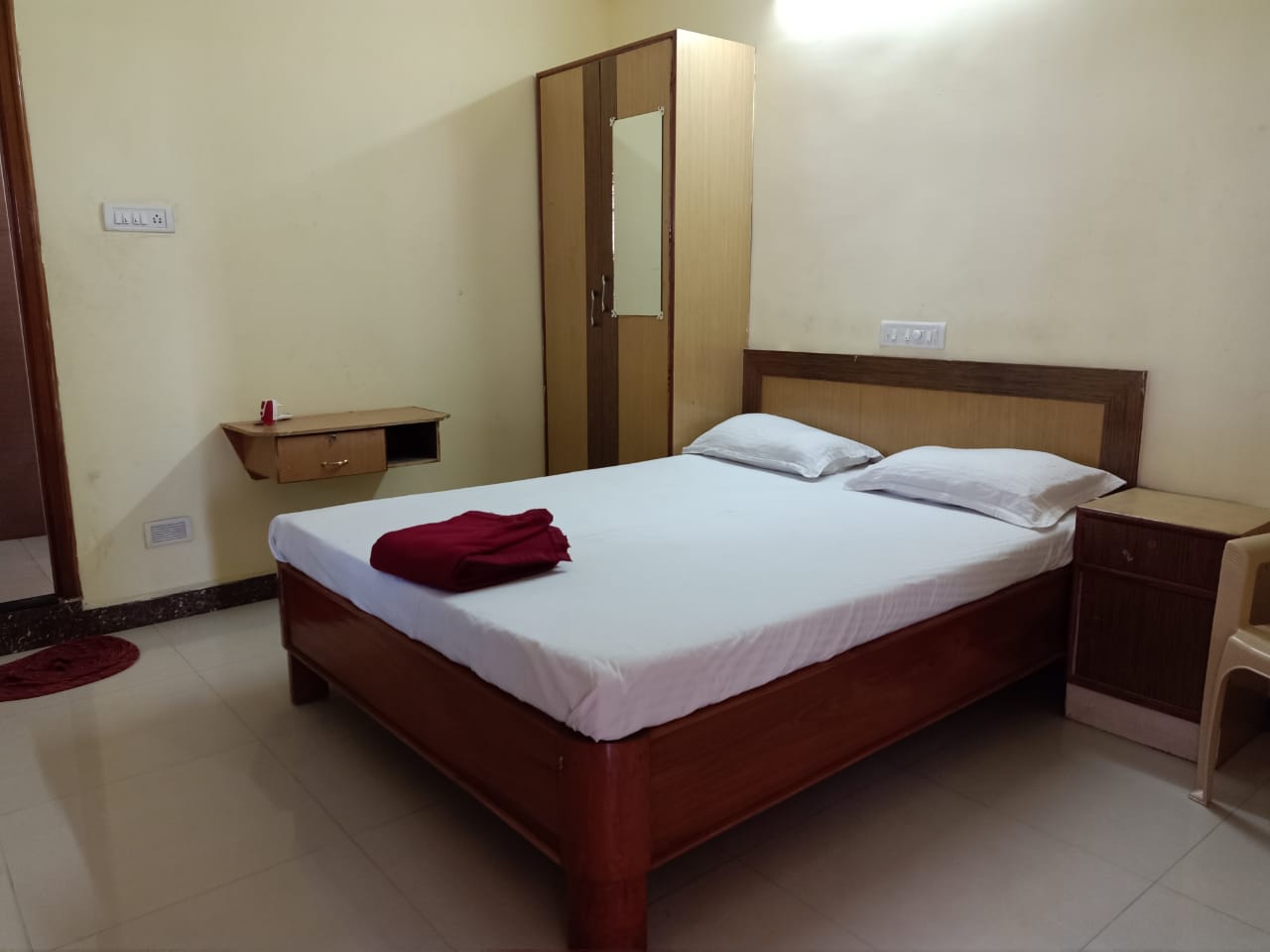 Hotel Jeyanth Residency - Tap to explore photos