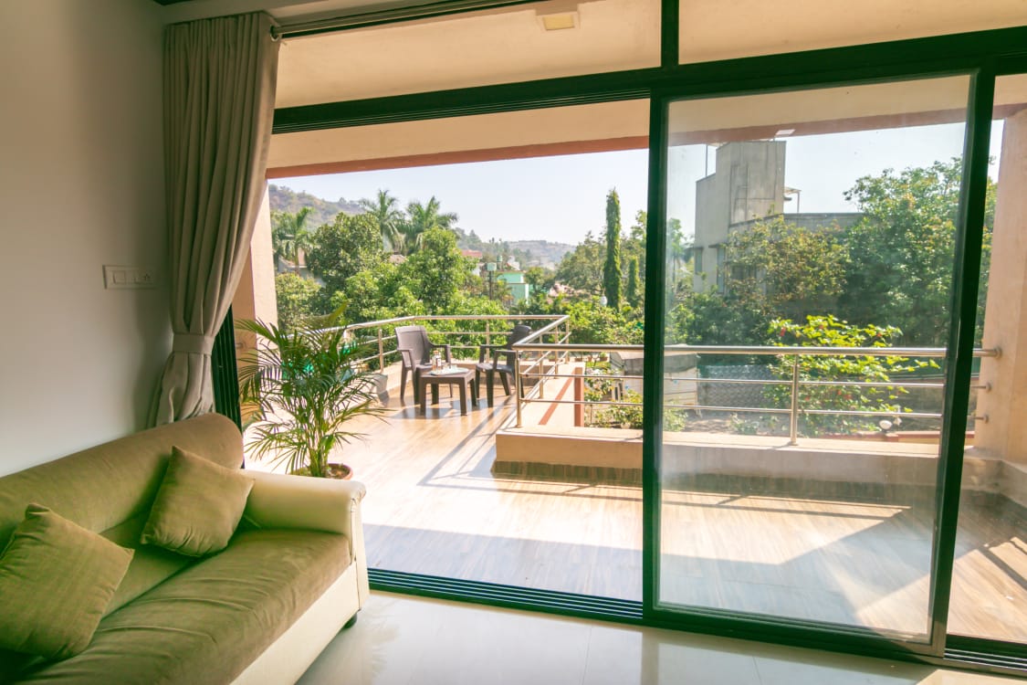 GOLDEN FINCH 3BHK PRIAVTE POOL VILLA - Tap to explore photos