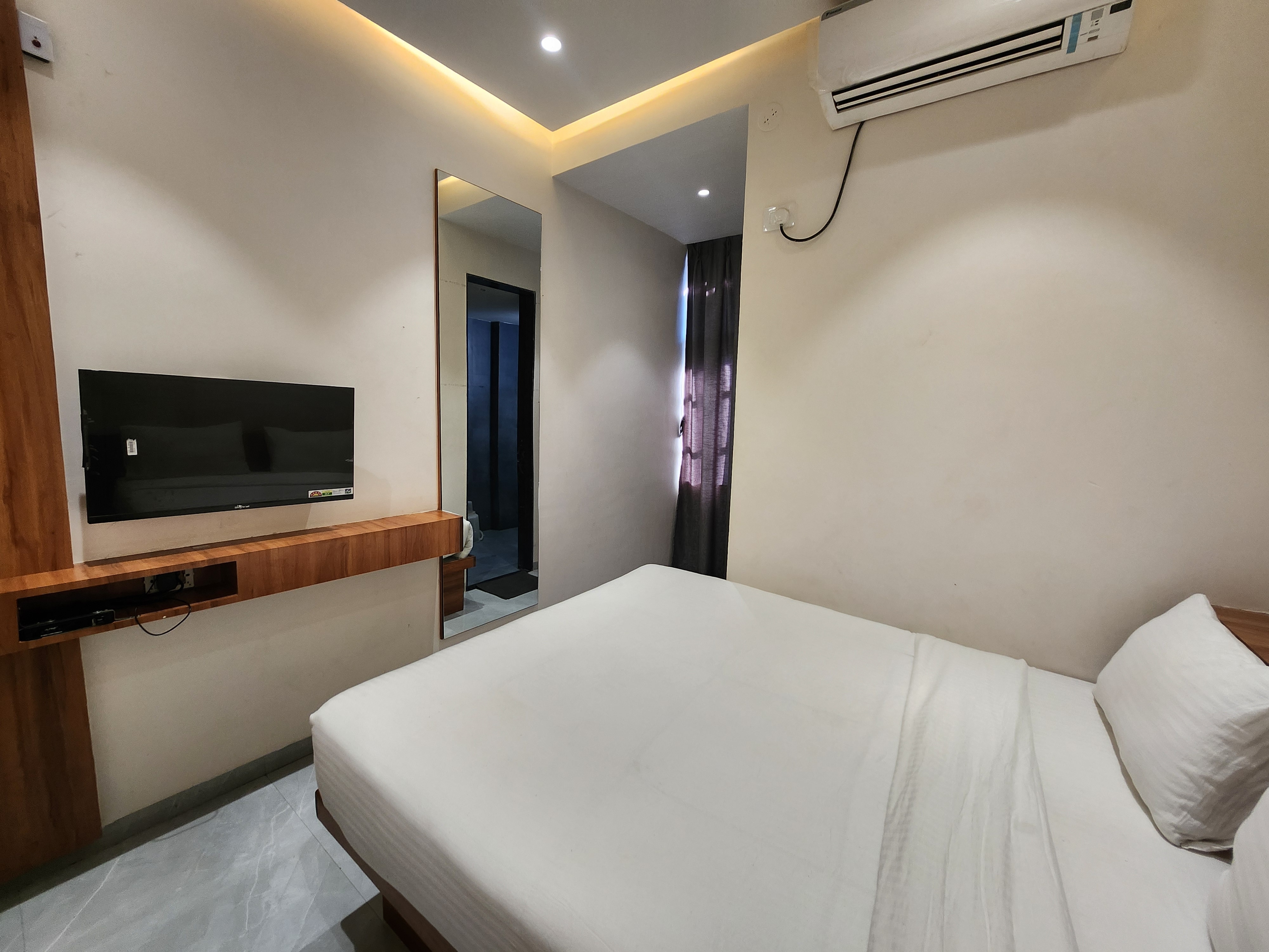 HOTEL RUDRAKSH 4