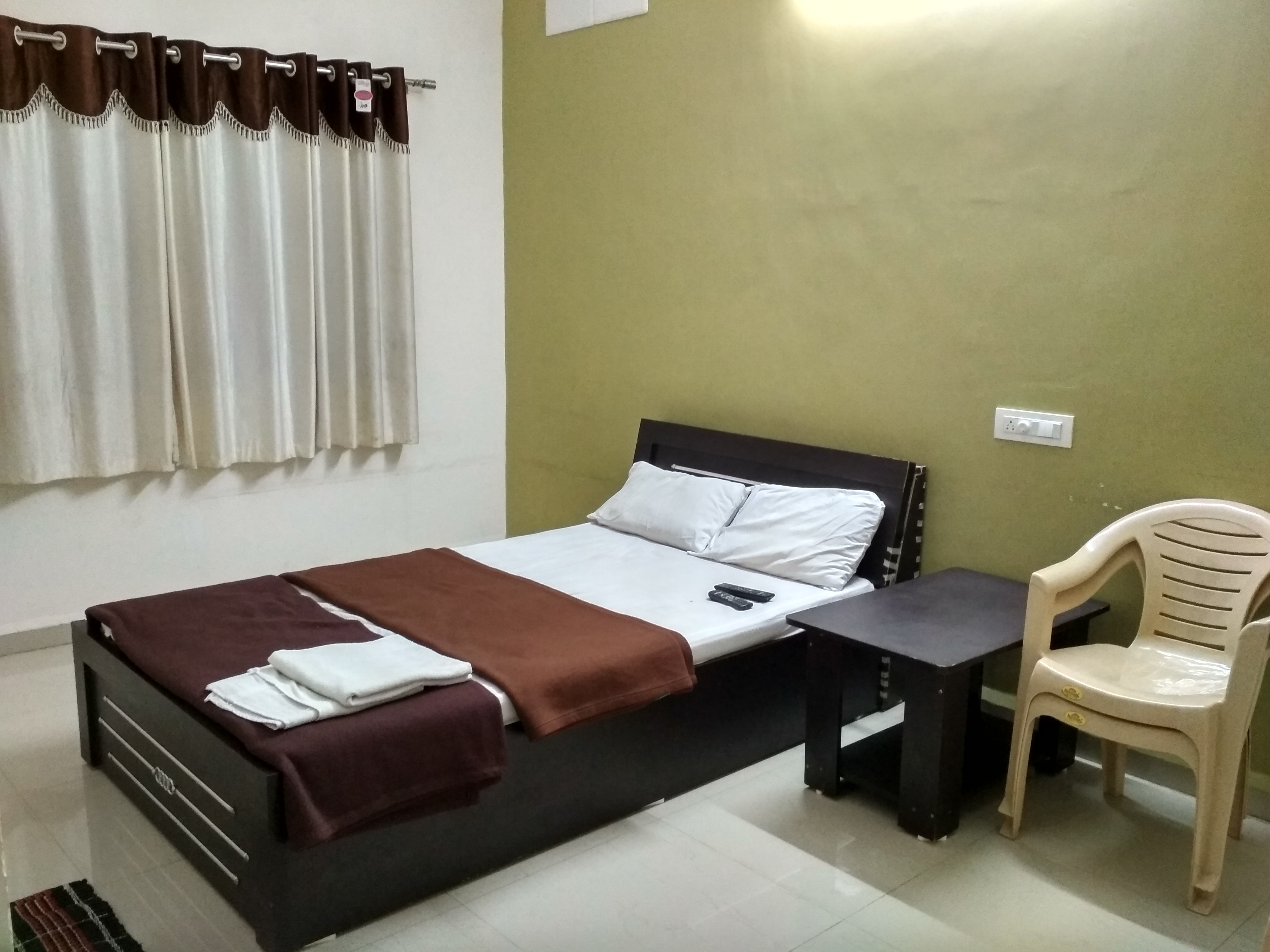 Hotel Arpita Lodges - Tap to explore photos