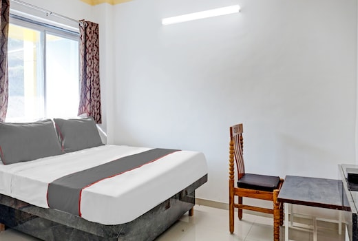 Collection O 84345 Hotel Raj & Lodging