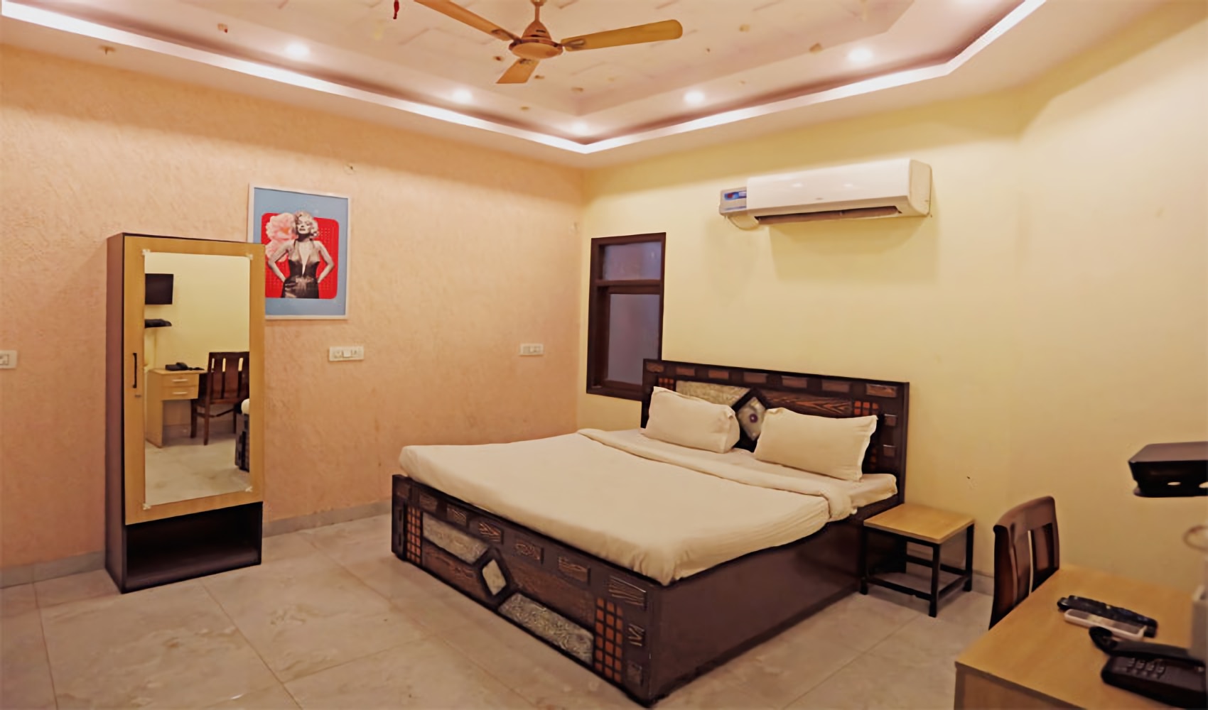 Hotel Sagar Inn - Tap to explore photos