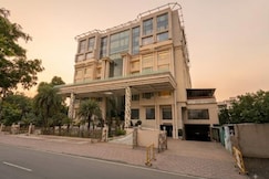 HOTEL GRAND MEHFIL, Amravati