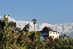 ES Deurali Resort, Gandaki