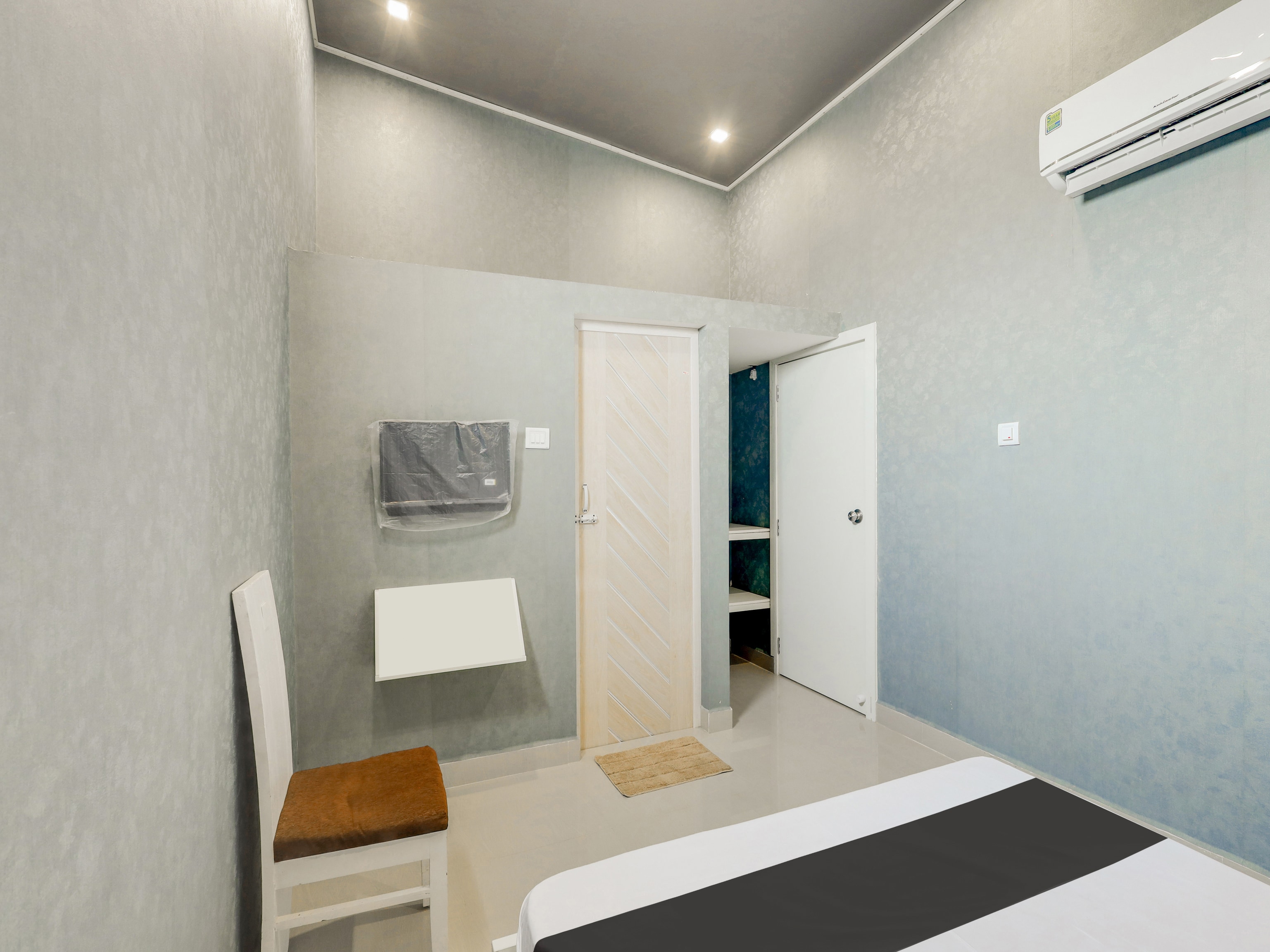 Hotel O Le Hayat Residency - Tap to explore photos