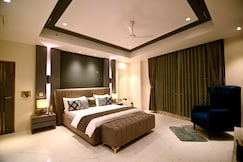 Premium 2BHK near Westin, CCU, CC2, Sec V, BBCC and Newtown, Kolkata