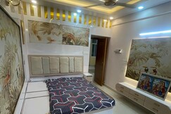Relax in our 4bhk apartment, Delhi