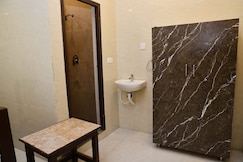 PNR COVENTION HALL AND RESIDENCY, Nellore