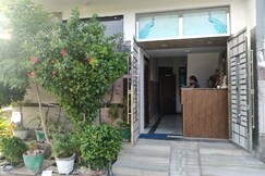 Hotel grand way in, Agra