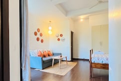 B Shore by evaddo stays, Goa