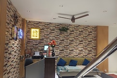 JMB Hotel Height, Indore