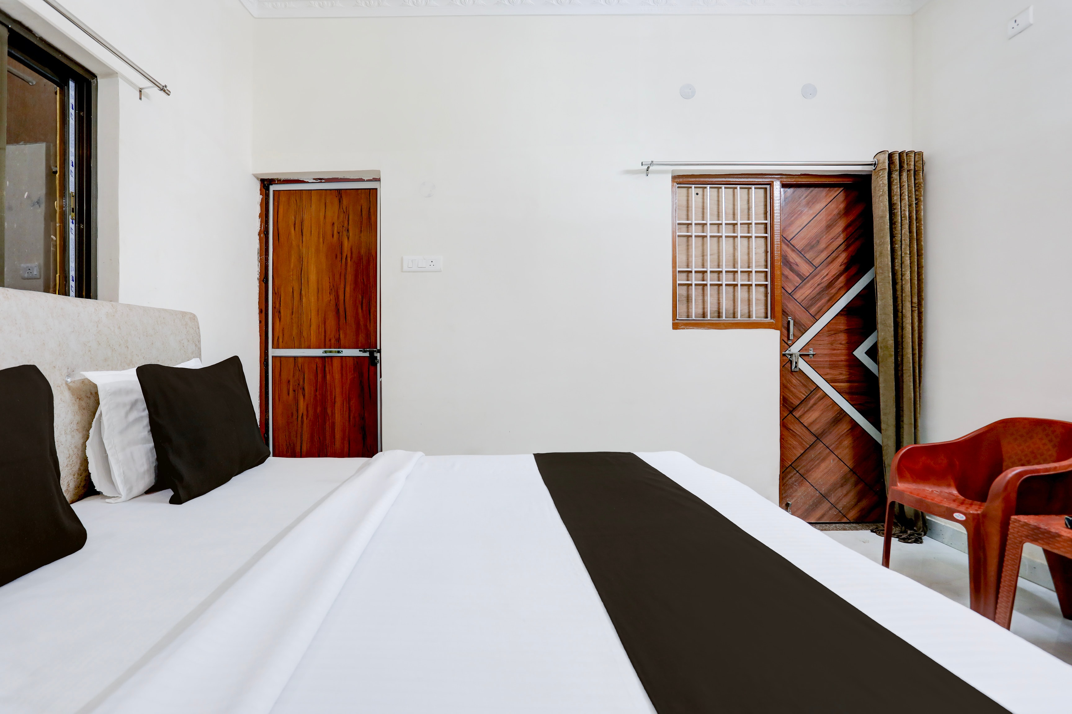 Hotel O Ayushman - Tap to explore photos