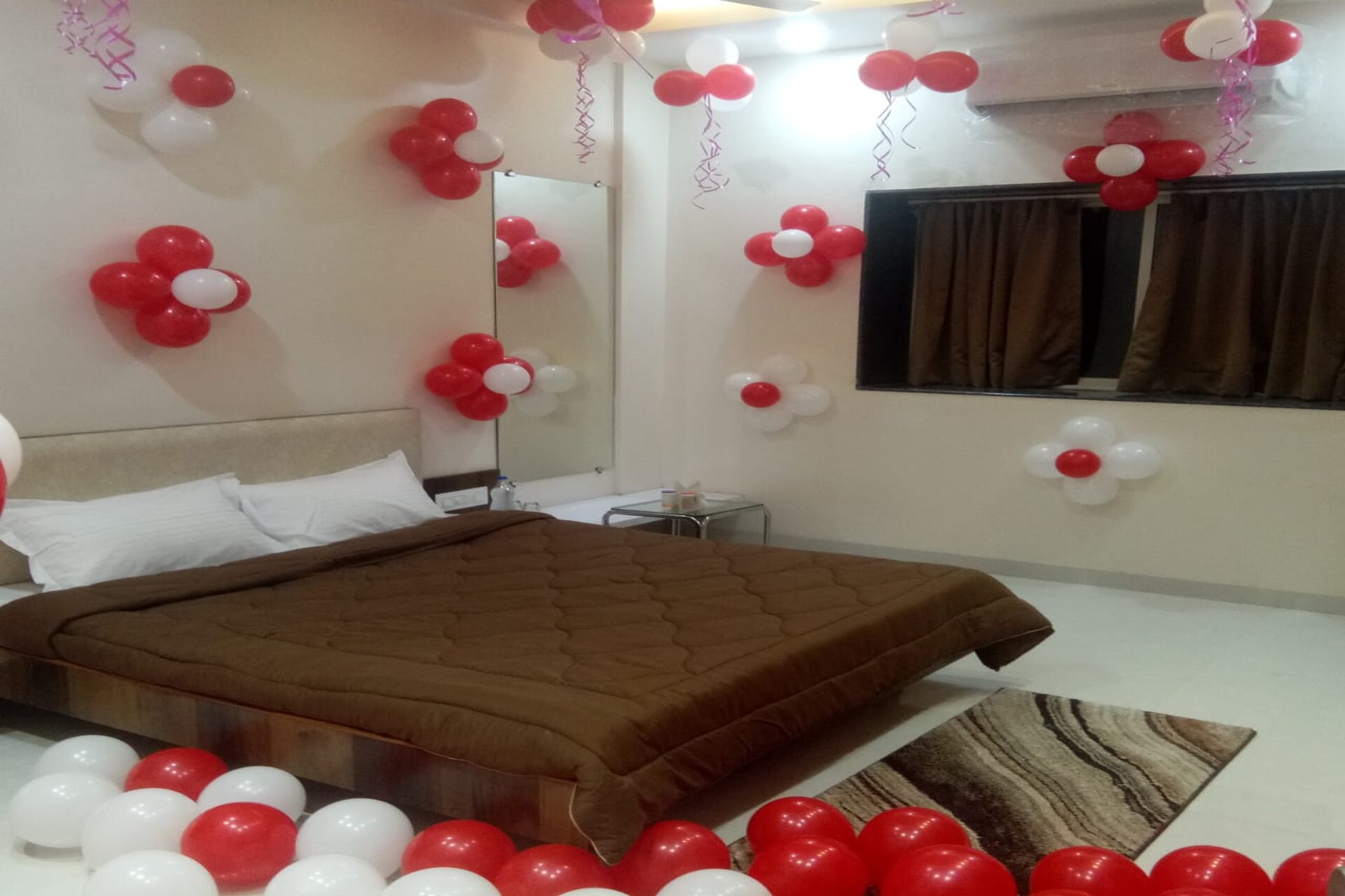 Hotel Jai Mahakali - Tap to explore photos