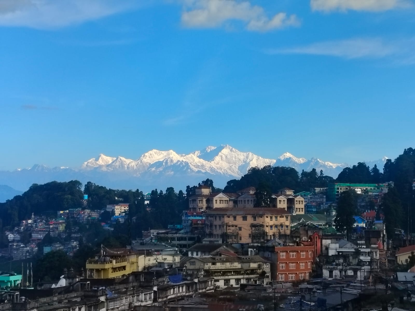PURNI HOTEL DARJEELING - Tap to explore photos