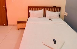 Deluxe Room AC