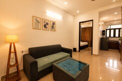 Cloud9 Sky Suites Sector52 Near Artemis Hospital, Manesar