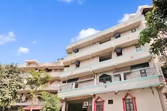 Classic Hotel @ 01 Minute Walk in Nizaumddin Railway Station, Delhi