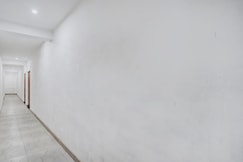 SPOT ON Hotel Aagman Inn, Prayagraj