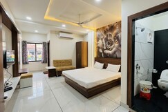 Hotel Sai Palace, Guna