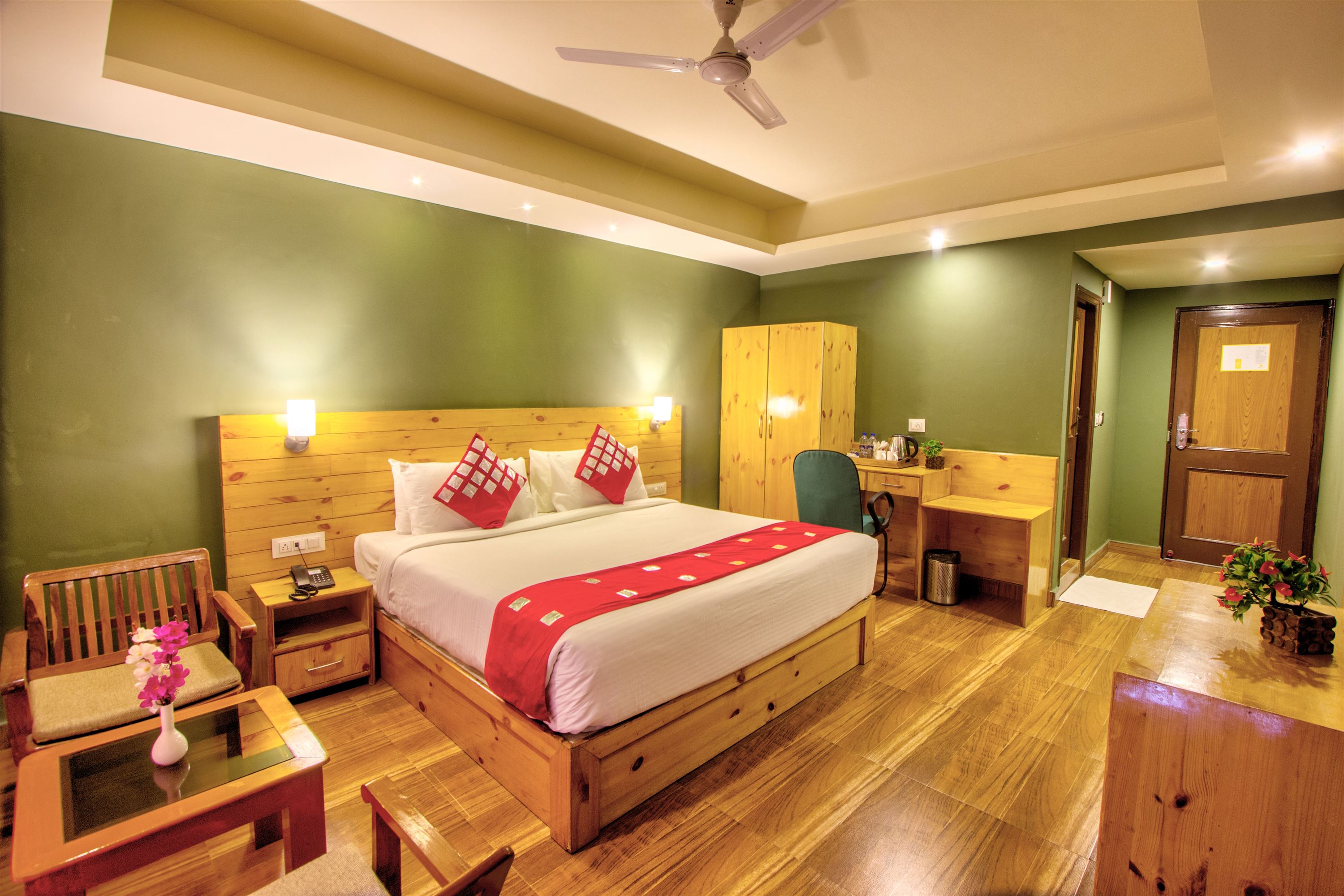 Aeraki Hotels Manali - Tap to explore photos
