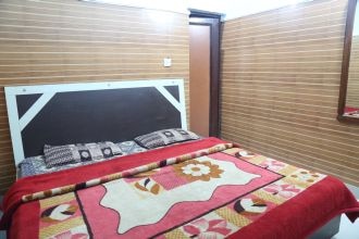 Dubey Guest House - Tap to explore photos