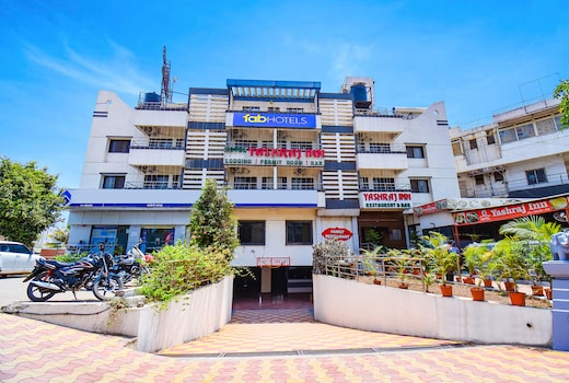 FabHotel Yashraj Inn - BJS College