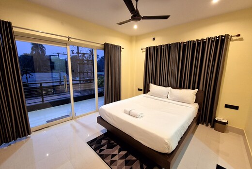 Vinayak Homestay | Near Airport