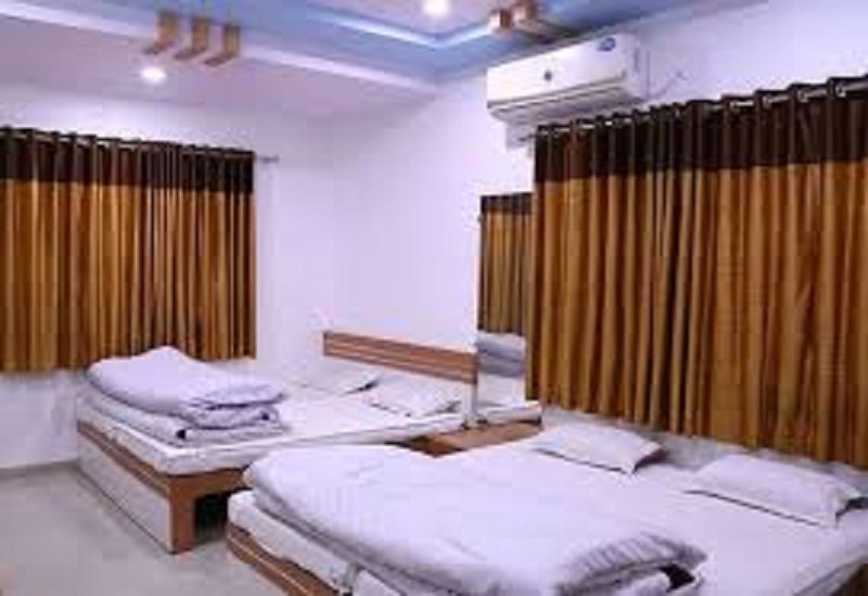 Hotel Giriraj - Tap to explore photos
