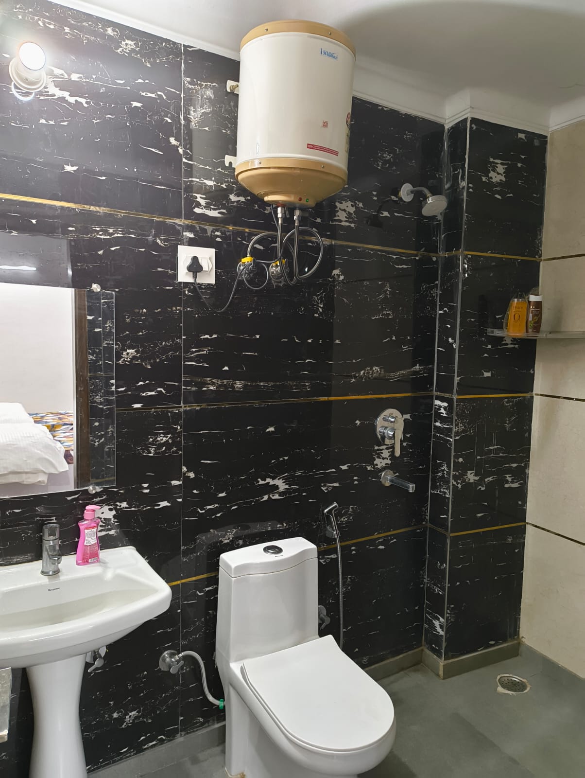 KUVERA Homestay - Tap to explore photos